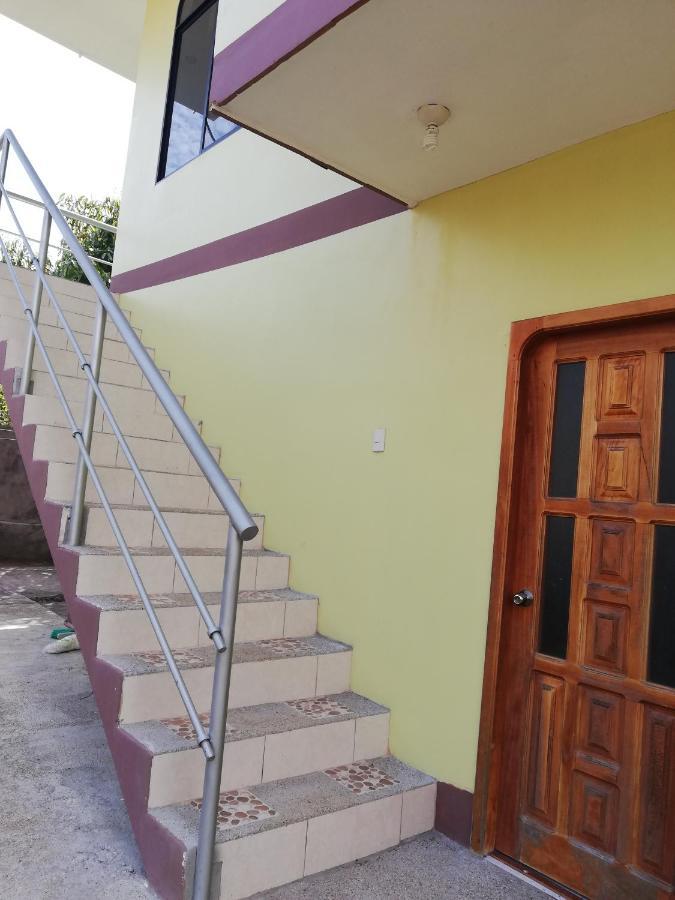 פוארטו בקריסו מורנו Cucuve Eco Hostal מראה חיצוני תמונה