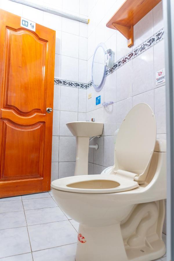 פוארטו בקריסו מורנו Cucuve Eco Hostal מראה חיצוני תמונה