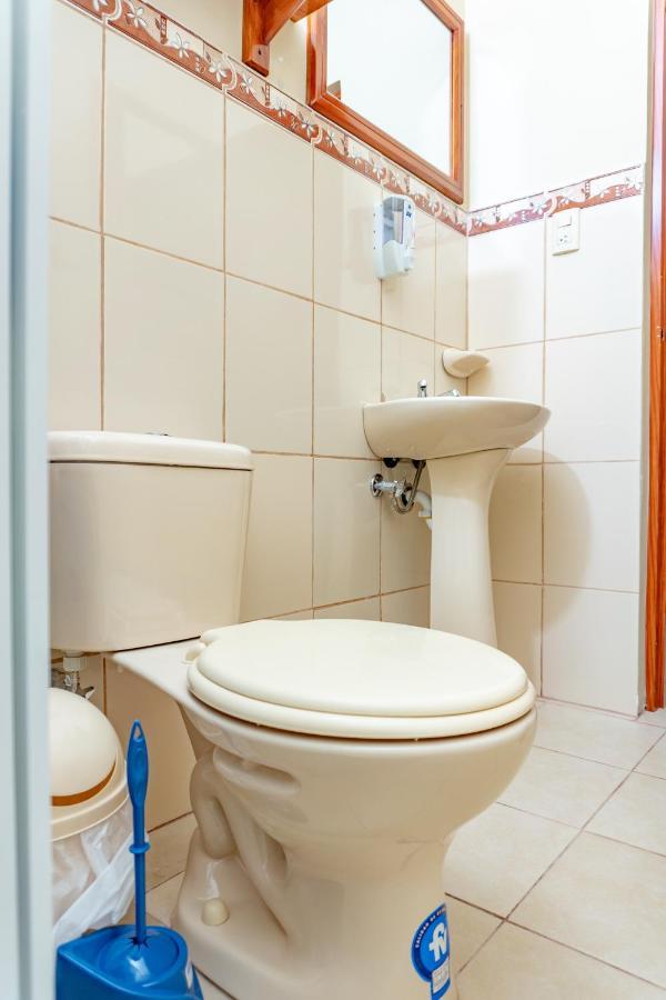פוארטו בקריסו מורנו Cucuve Eco Hostal מראה חיצוני תמונה