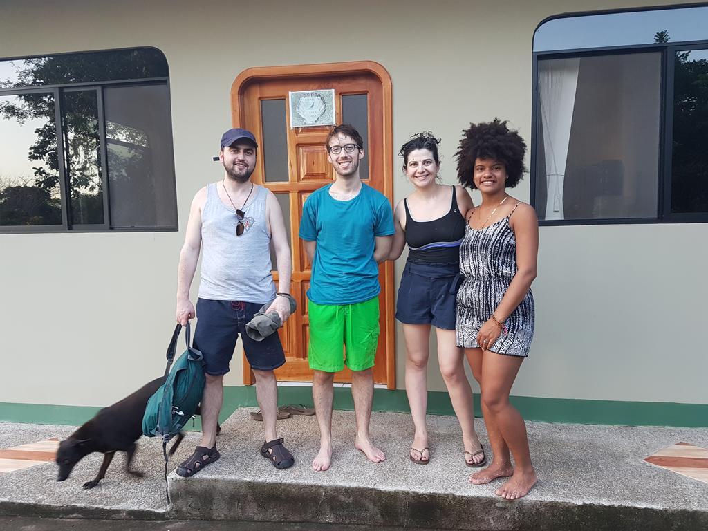 פוארטו בקריסו מורנו Cucuve Eco Hostal מראה חיצוני תמונה